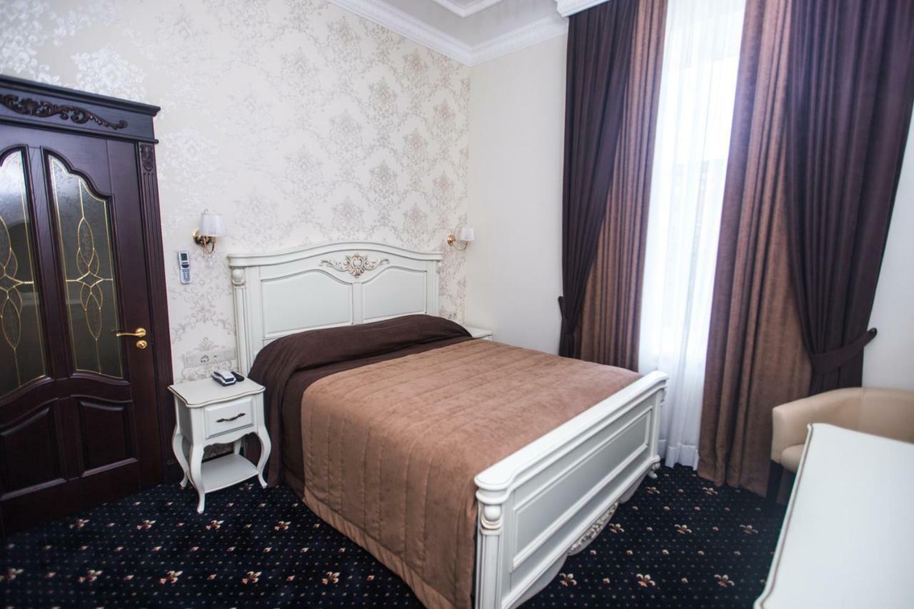 Готель Петрівський Kropyvnytskyi Exterior foto